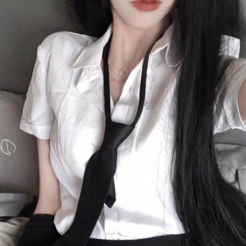 带着魔术盒的男人